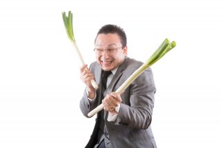 カモがネギをしょってやってきたという感じの男性